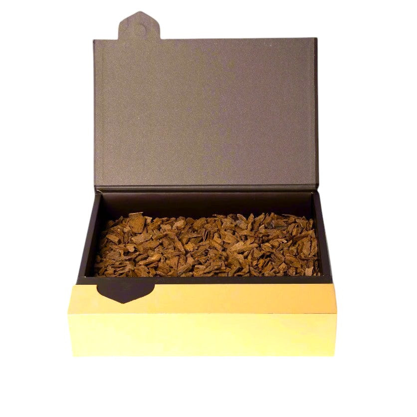 Vietnamese Oud Flakes