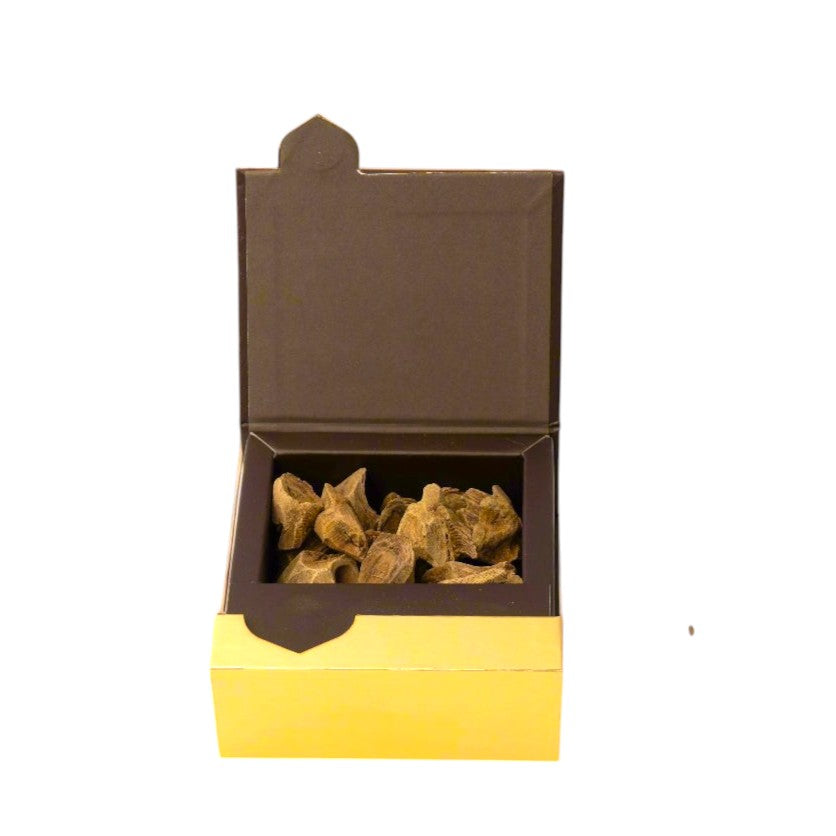 Vietnamese Oud Flakes